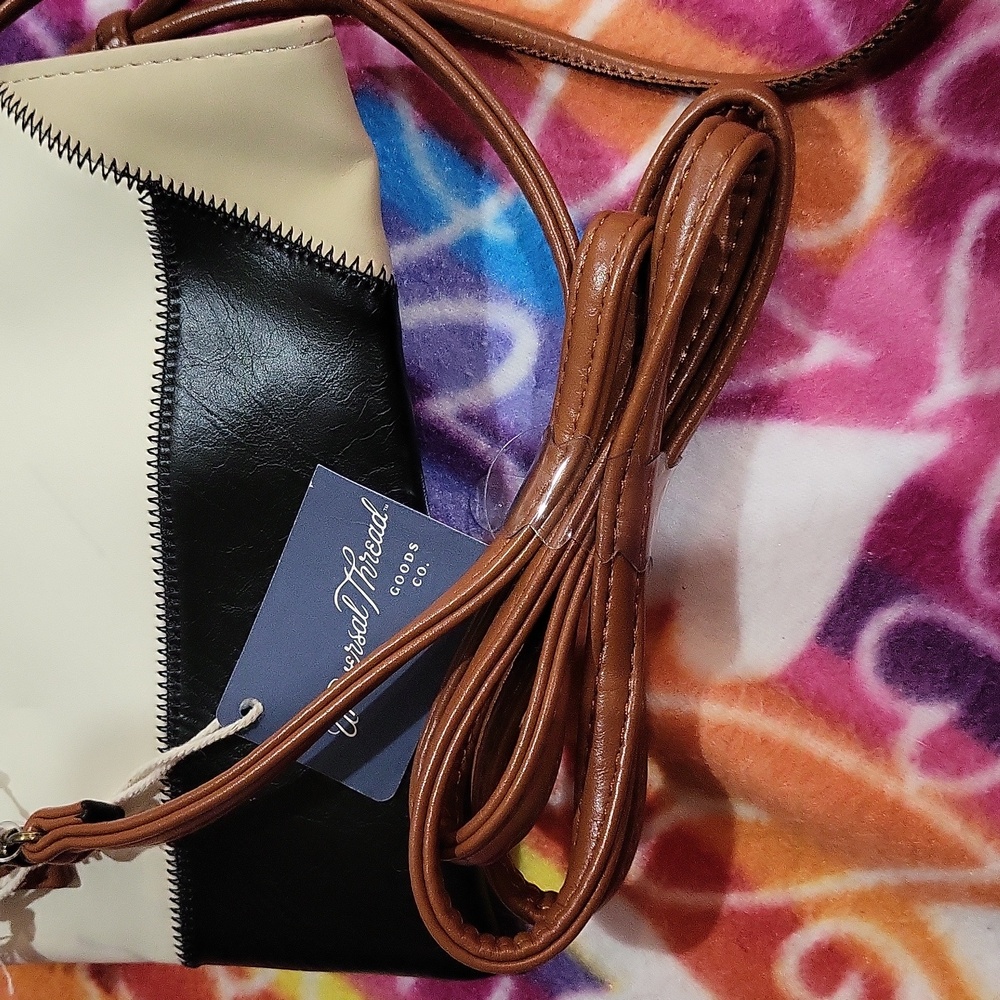 Universal Thread Bag - Picture 14 of 14
